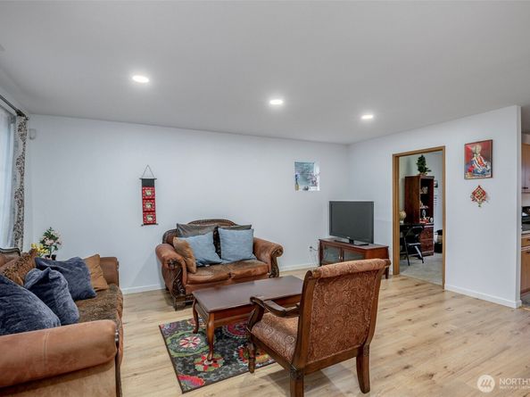 17008 SE 183rd Place, Renton WA 98058