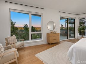 11909 90th Avenue NE, Kirkland WA 98034