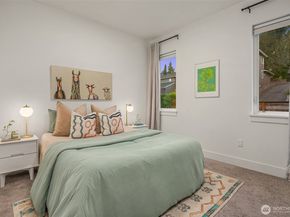 11909 90th Avenue NE, Kirkland WA 98034