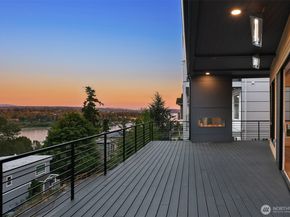 11909 90th Avenue NE, Kirkland WA 98034