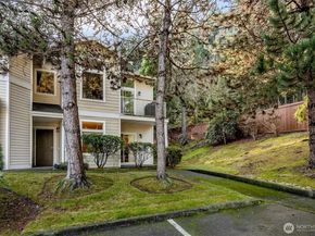 4006 S 222nd Place 104, Kent WA 98032