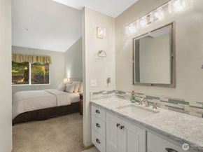 4006 S 222nd Place 104, Kent WA 98032