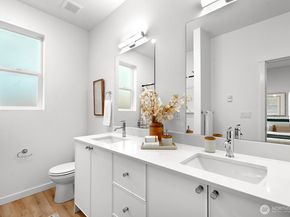 1417 SW 111th Lane, Seattle WA 98164