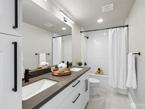 1028 168th Street SW, Lynnwood WA 98037