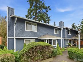 7431 212th Street SW 16, Edmonds WA 98026