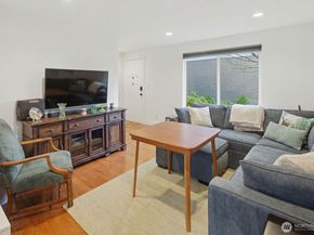 7431 212th Street SW 16, Edmonds WA 98026