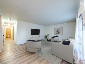 1716 Scenic Drive, Everett WA 98203