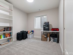 138 Blackfish Court, Bremerton WA 98310