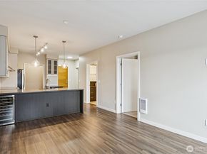 1760 NW 56th Street 310, Seattle WA 98107