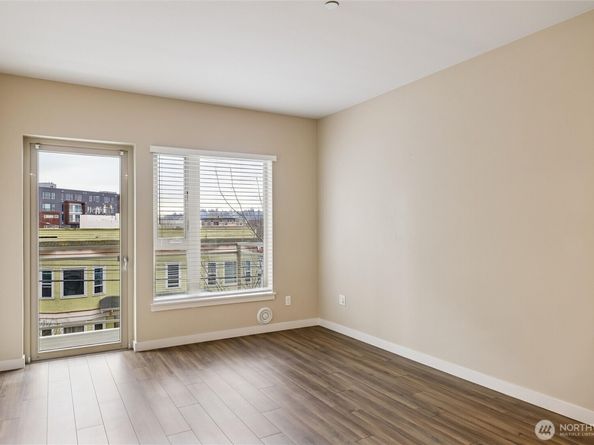 1760 NW 56th Street 310, Seattle WA 98107