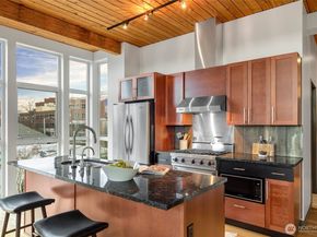 125 E Lynn Street 301, Seattle WA 98102