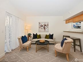 2331 42nd Avenue SW 209, Seattle WA 98116