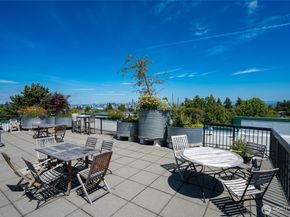 2331 42nd Avenue SW 209, Seattle WA 98116