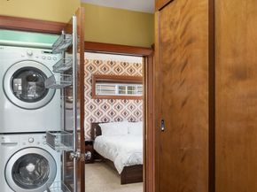 5217 5th Avenue NE, Seattle WA 98105