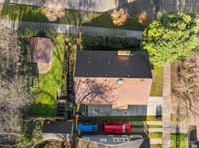 5217 5th Avenue NE, Seattle WA 98105