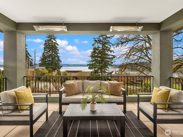 1610 10th Street W, Kirkland WA 98033