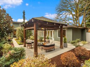 1610 10th Street W, Kirkland WA 98033