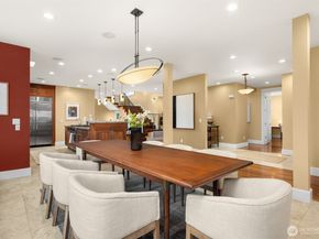 1610 10th Street W, Kirkland WA 98033