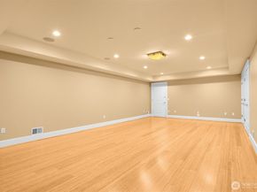 1610 10th Street W, Kirkland WA 98033