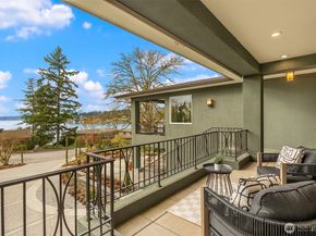 1610 10th Street W, Kirkland WA 98033