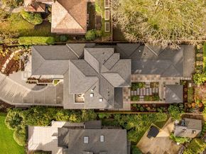 1610 10th Street W, Kirkland WA 98033