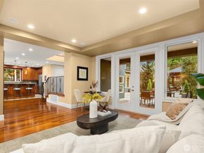 1610 10th Street W, Kirkland WA 98033