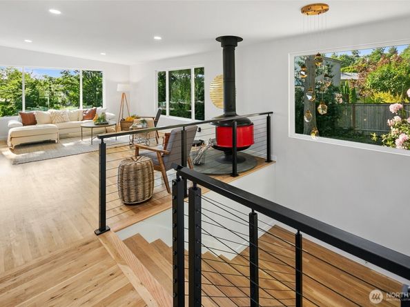 12569 37th Avenue NE, Seattle WA 98125