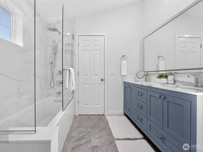 3828 Interlake Avenue N A, Seattle WA 98103