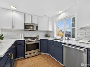 3828 Interlake Avenue N A, Seattle WA 98103