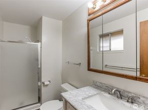 23504 110th place SE, Kent WA 98031