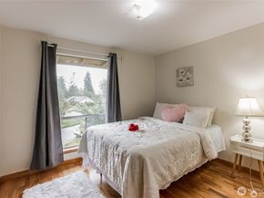 23504 110th place SE, Kent WA 98031