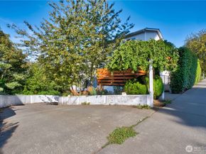 1729 12th Avenue S 201, Seattle WA 98144