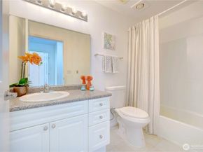 1729 12th Avenue S 201, Seattle WA 98144