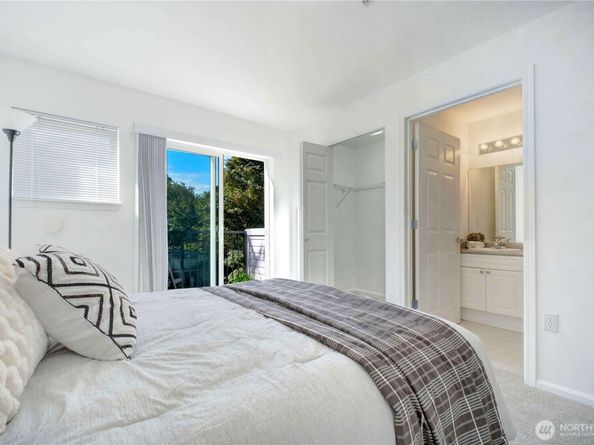 1729 12th Avenue S 201, Seattle WA 98144