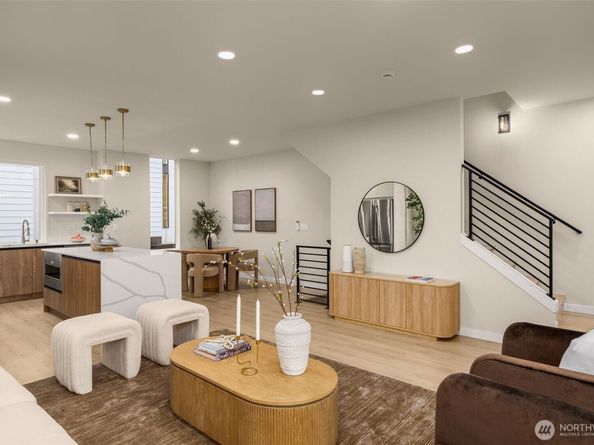 1014 A NE 70th Street, Seattle WA 98115