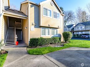1847 S 286th Lane U204, Federal Way WA 98003