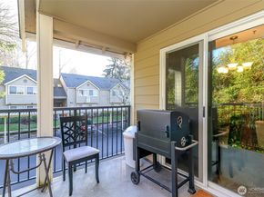 1847 S 286th Lane U204, Federal Way WA 98003