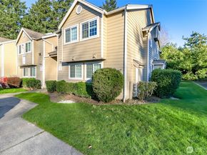 1847 S 286th Lane U204, Federal Way WA 98003