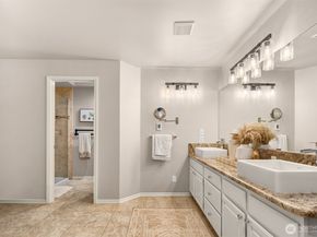 20024 NE 188th Place, Woodinville WA 98077