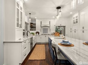 20024 NE 188th Place, Woodinville WA 98077