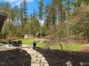 20024 NE 188th Place, Woodinville WA 98077