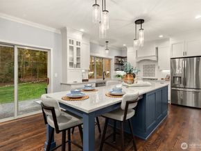 20024 NE 188th Place, Woodinville WA 98077