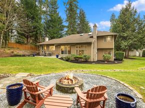 20024 NE 188th Place, Woodinville WA 98077