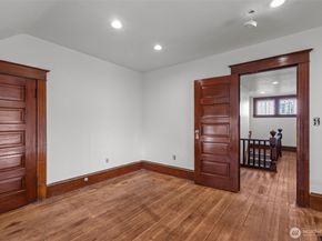 414 NE 42nd Street, Seattle WA 98105