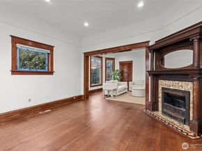 414 NE 42nd Street, Seattle WA 98105