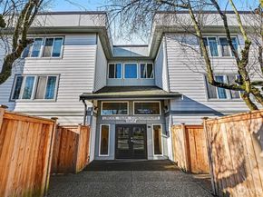 13717 Linden Avenue N 229, Seattle WA 98133