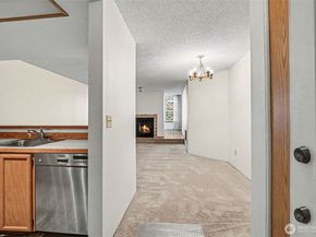 13717 Linden Avenue N 229, Seattle WA 98133