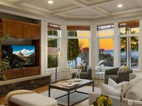 1500 S 5th Place, Renton WA 98057