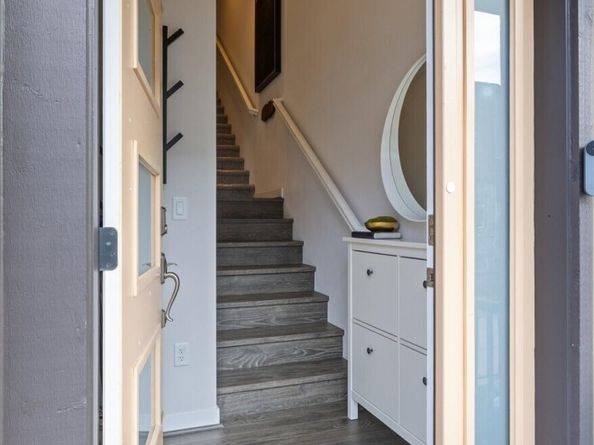 964 7th Avenue NE 2.4, Issaquah WA 98029