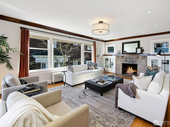 1939 E Crescent Drive, Seattle WA 98112